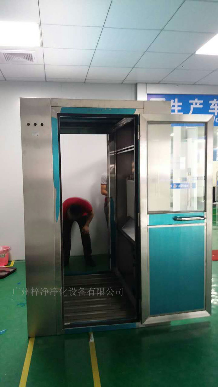 風(fēng)淋室的電源質(zhì)量問題往往容易被忽視，它不僅關(guān)系到風(fēng)淋室的使用效果