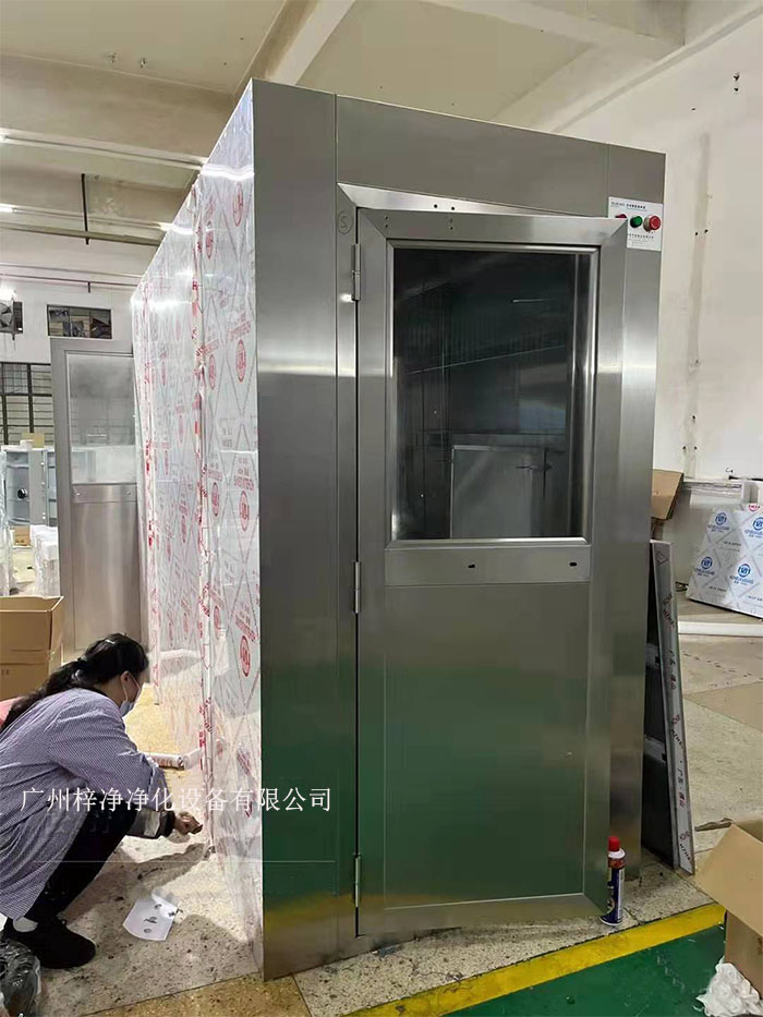 風(fēng)淋室可能會(huì)遇到各種問(wèn)題，影響風(fēng)淋室正常運(yùn)作和潔凈室的整體環(huán)境。